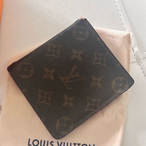 Authentic Vintage Louis Vuitton Men’s Monogram Wallet COA dust bag,original box. - Picture 1 of 13